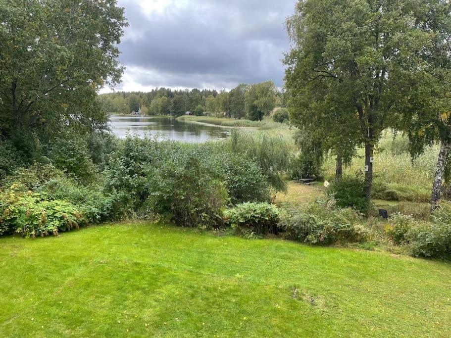 Nyrenoverat Strandnaera Med Fantastisk Utsikt Rimbo Bagian luar foto