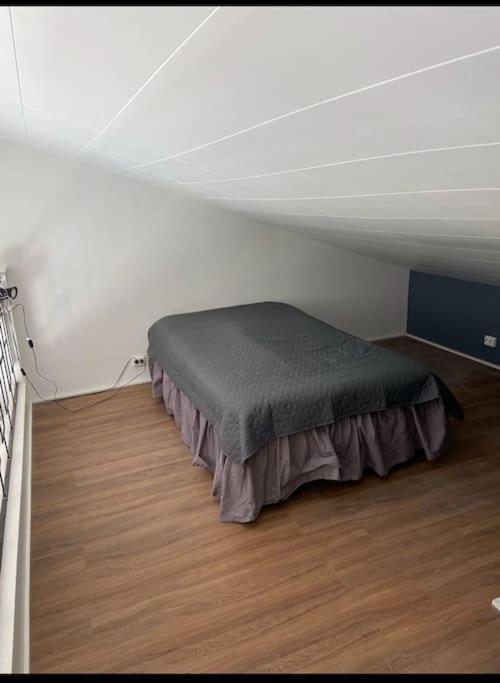 Nyrenoverat Strandnaera Med Fantastisk Utsikt Rimbo Bagian luar foto